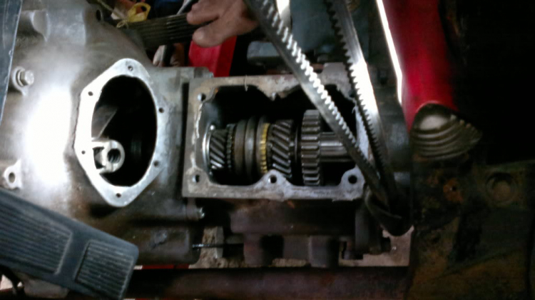 CJ6 của em đang được dọn dẹp & nâng cấp ở gara bác Huy Máy dầu CJ6 của em đang được dọn dẹp & nâng cấp ở gara bác Huy Máy dầu