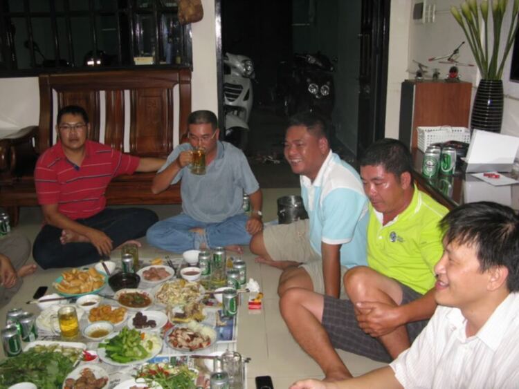 Hội "Thi Ca Bo Ke"