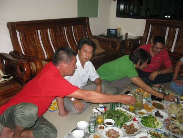 Hội "Thi Ca Bo Ke"