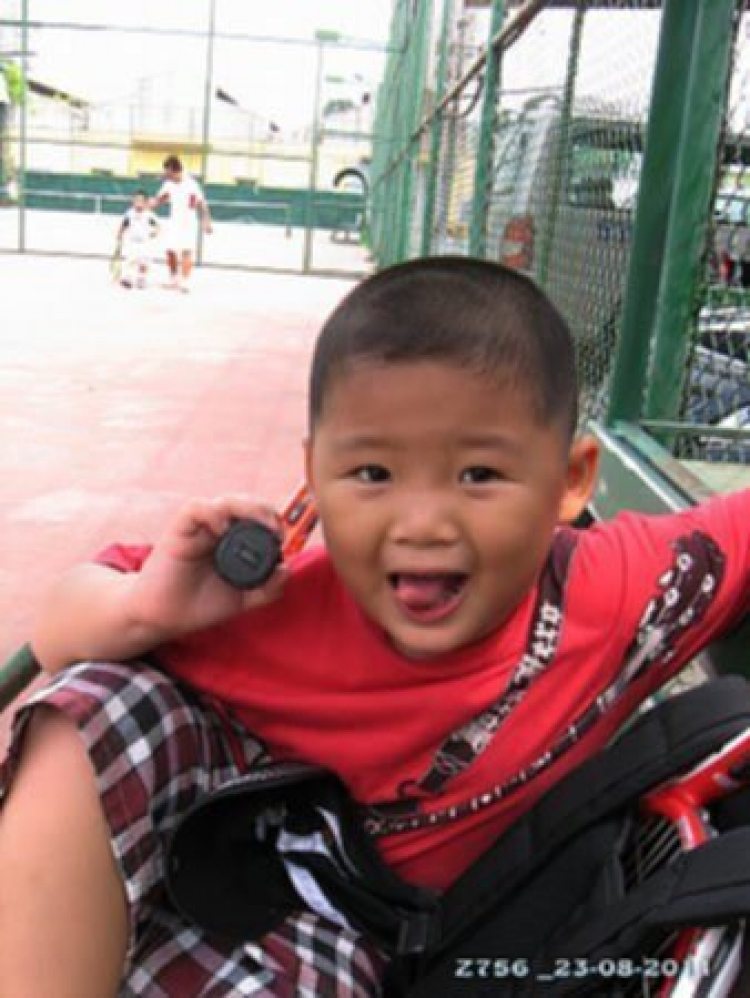 Tập tennis trẻ em..miễn phí.. Tập tennis trẻ em..miễn phí..