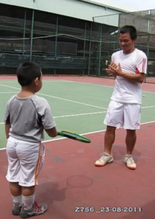 Tập tennis trẻ em..miễn phí..