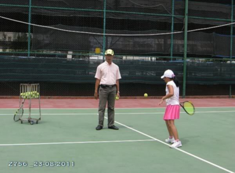 Tập tennis trẻ em..miễn phí..