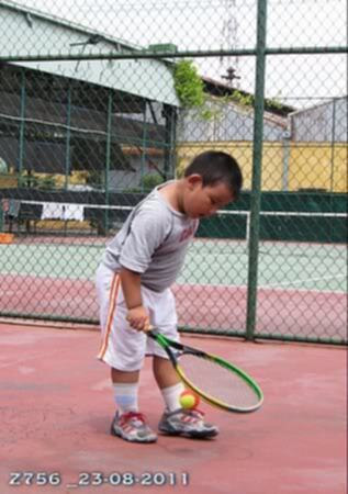 Tập tennis trẻ em..miễn phí..