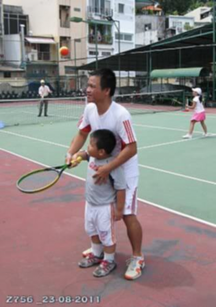 Tập tennis trẻ em..miễn phí..