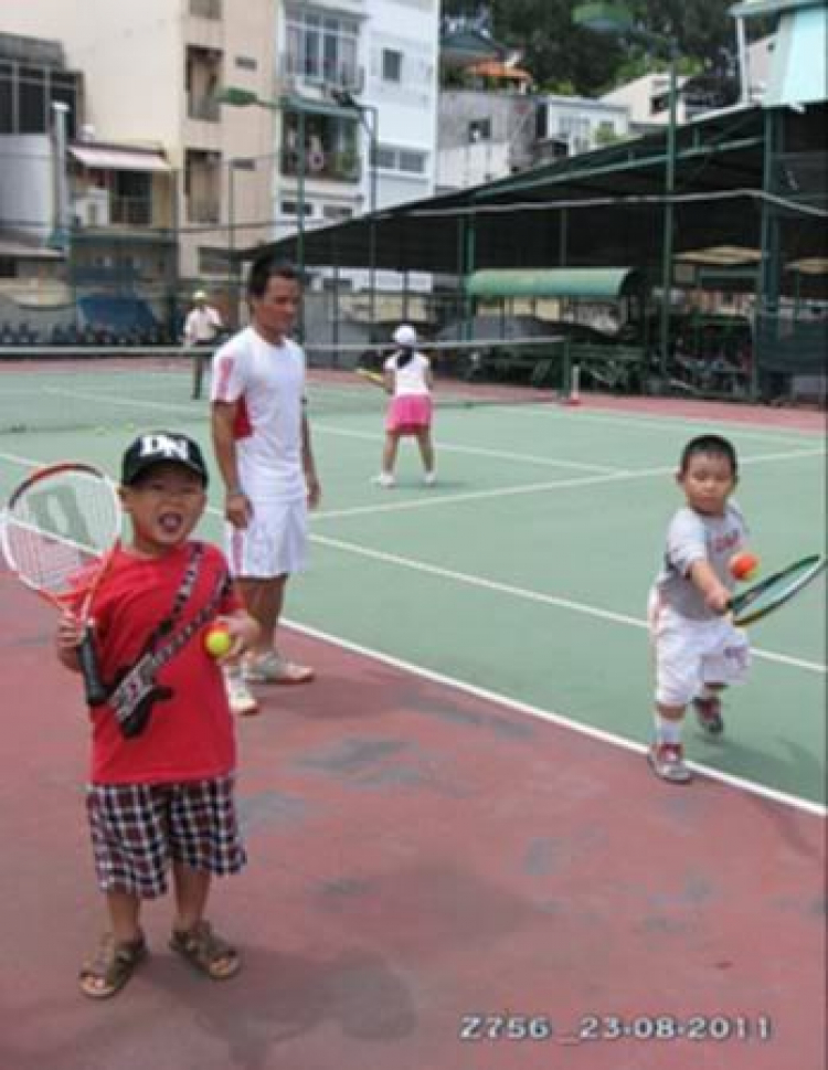 Tập tennis trẻ em..miễn phí..