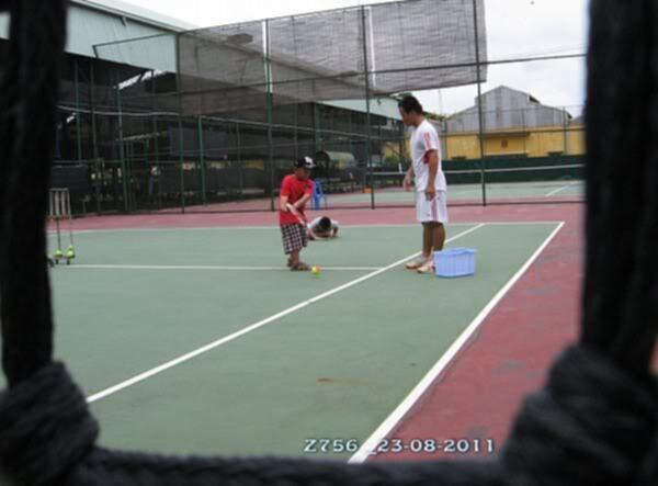 Tập tennis trẻ em..miễn phí..