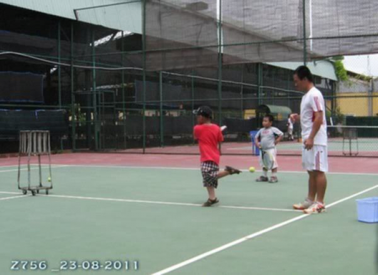 Tập tennis trẻ em..miễn phí..