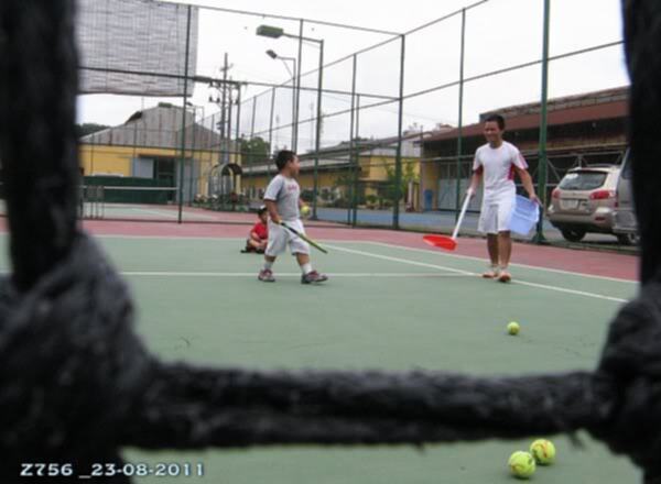 Tập tennis trẻ em..miễn phí..