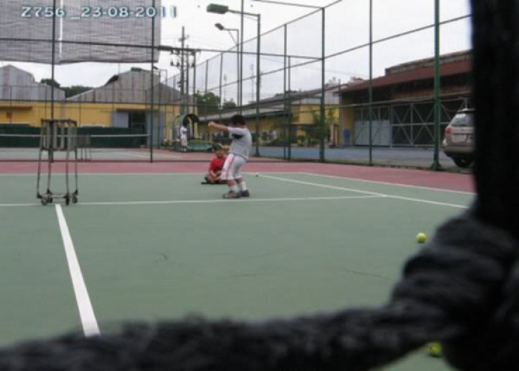 Tập tennis trẻ em..miễn phí..