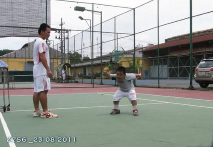 Tập tennis trẻ em..miễn phí..