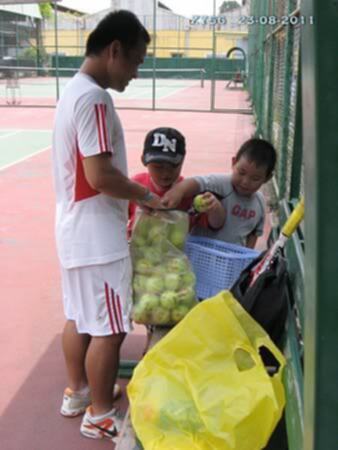 Tập tennis trẻ em..miễn phí..