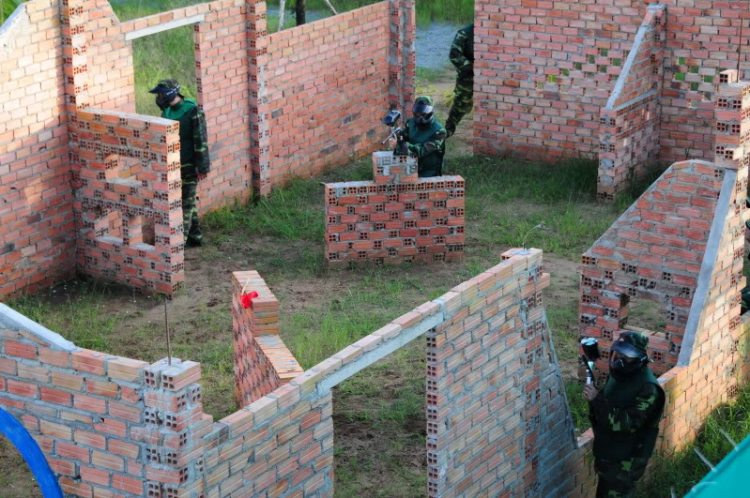 Rủ rê bắn painball - chủ nhật 25/09 (hình ảnh ngày 28/8 trang 9,10) Rủ rê bắn painball - chủ nhật 25/09 (hình ảnh ngày 28/8 trang 9,10)
