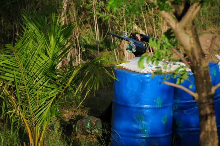 Rủ rê bắn painball - chủ nhật 25/09 (hình ảnh ngày 28/8 trang 9,10) Rủ rê bắn painball - chủ nhật 25/09 (hình ảnh ngày 28/8 trang 9,10)