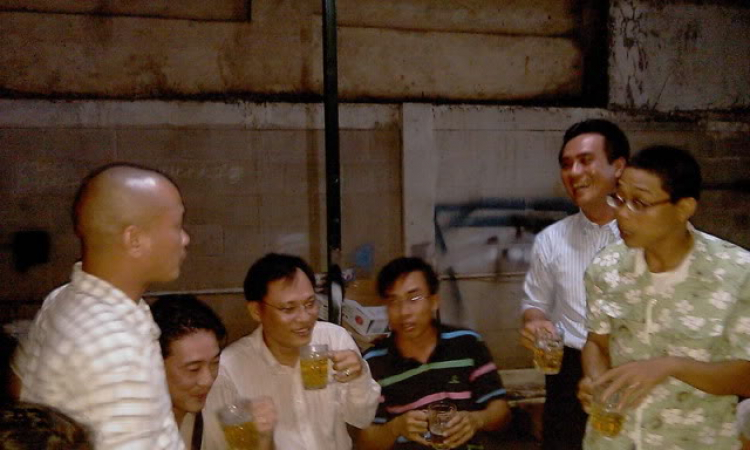 Hội Matiz 2011 hẹn hò, cafe, nhậu nhẹt, thảo luận, sửa chữa, trao đổi ... Hội Matiz 2011 hẹn hò, cafe, nhậu nhẹt, thảo luận, sửa chữa, trao đổi ...