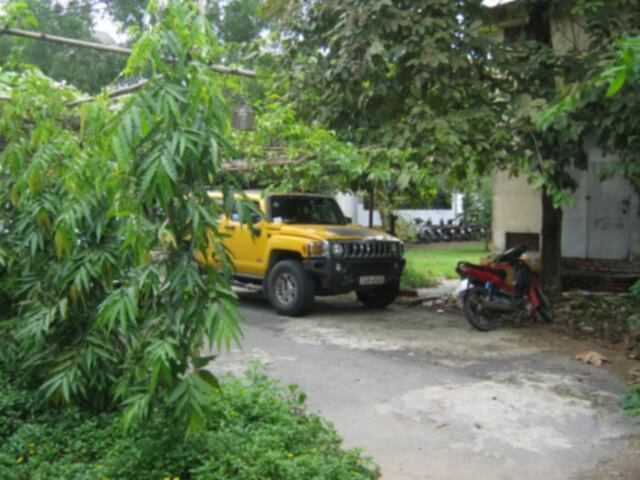 Siêu xe uống xăng, siêu xe offroad đây bác Đàm ! Siêu xe uống xăng, siêu xe offroad đây bác Đàm !