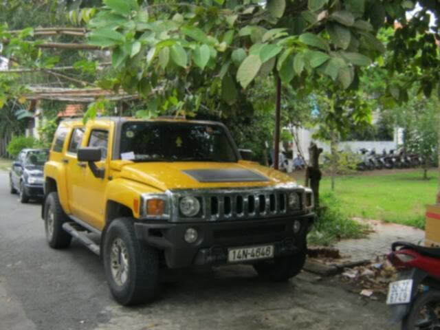 Siêu xe uống xăng, siêu xe offroad đây bác Đàm ! Siêu xe uống xăng, siêu xe offroad đây bác Đàm !