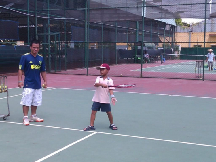 Tập tennis trẻ em..miễn phí.. Tập tennis trẻ em..miễn phí..