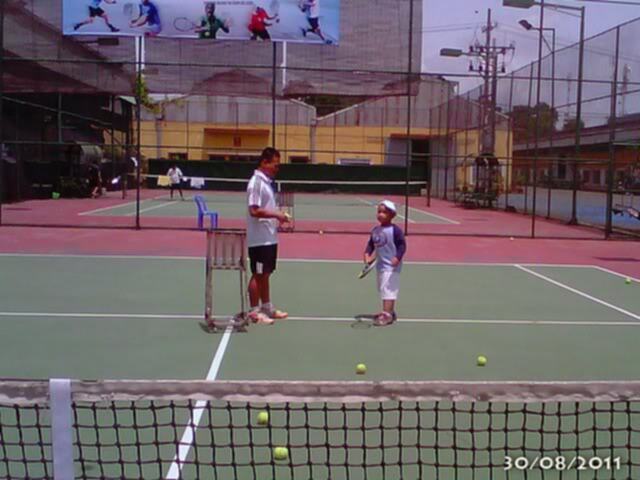 Tập tennis trẻ em..miễn phí.. Tập tennis trẻ em..miễn phí..