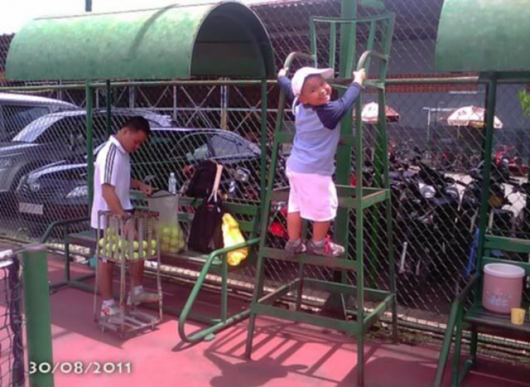 Tập tennis trẻ em..miễn phí..