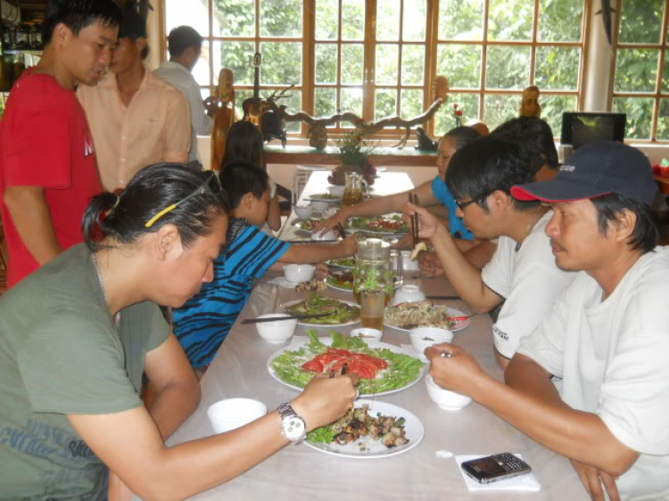 LO TRINH QUOC KHANH DAM' RI SAFARI CUA AE XE CO & XE CU ! LO TRINH QUOC KHANH DAM' RI SAFARI CUA AE XE CO & XE CU !