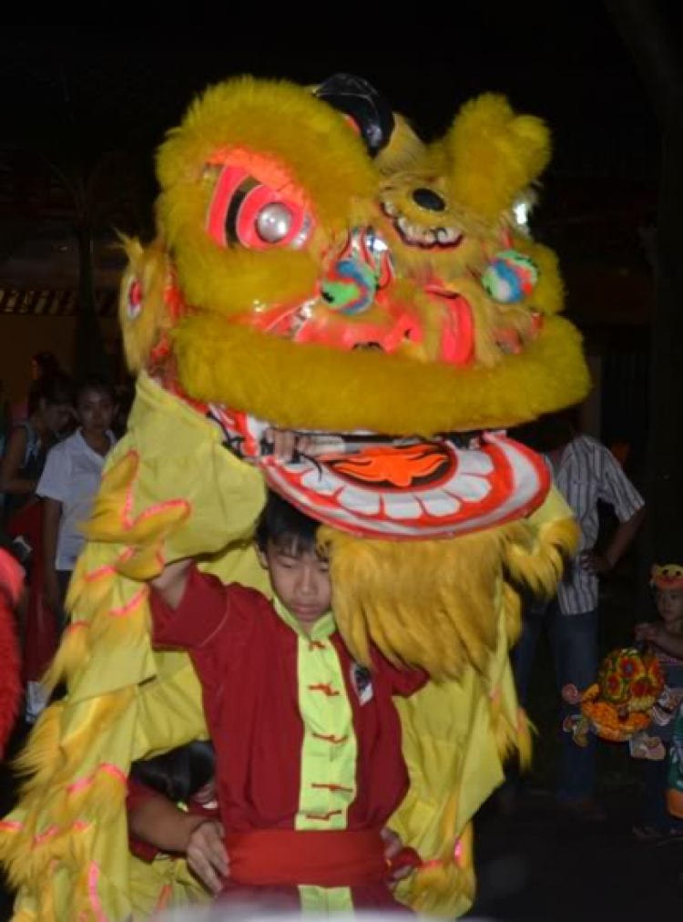 Hình ảnh Trung Thu Xóm Nhà Lá 2011