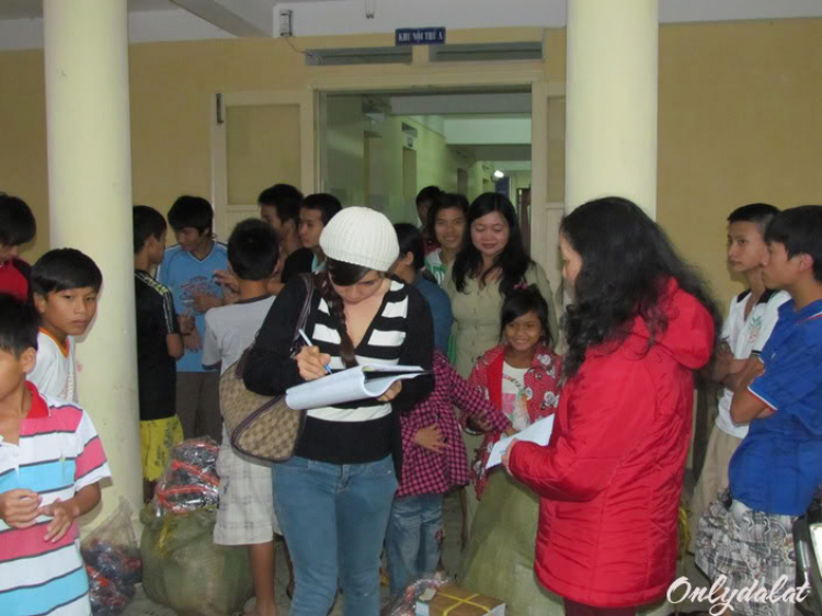 Chuyến từ thiện Đà Lạt – ngày 09-10-11 tháng 09 năm 2011 Chuyến từ thiện Đà Lạt – ngày 09-10-11 tháng 09 năm 2011