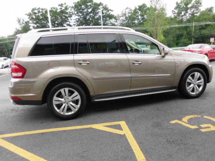 Mercedes-Benz GL350 Bluetec 2010 – To lớn nhưng tiết kiệm Mercedes-Benz GL350 Bluetec 2010 – To lớn nhưng tiết kiệm