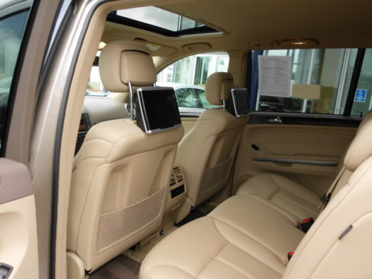 Mercedes-Benz GL350 Bluetec 2010 – To lớn nhưng tiết kiệm Mercedes-Benz GL350 Bluetec 2010 – To lớn nhưng tiết kiệm