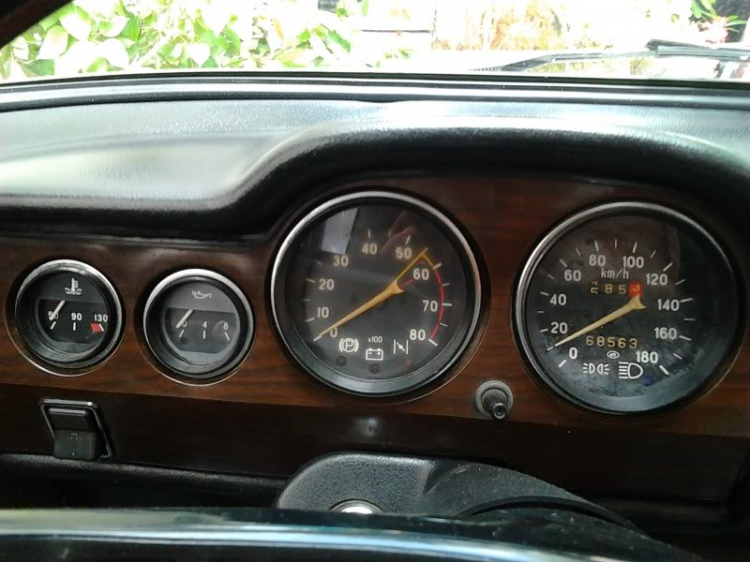 Lada 2103 của em xin ra măt các bác Lada 2103 của em xin ra măt các bác