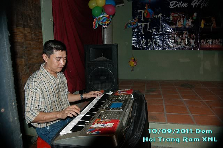 Thêm ít hình ảnh về Đem Hội Trăng Rằm XNL 2011 Thêm ít hình ảnh về Đem Hội Trăng Rằm XNL 2011