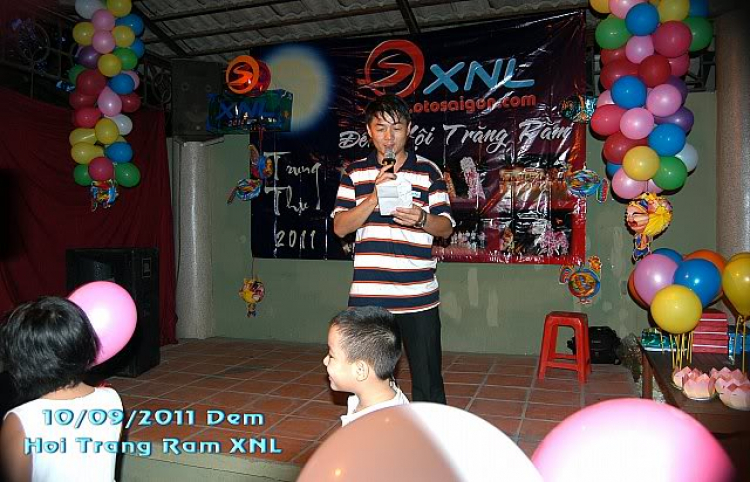 Thêm ít hình ảnh về Đem Hội Trăng Rằm XNL 2011 Thêm ít hình ảnh về Đem Hội Trăng Rằm XNL 2011