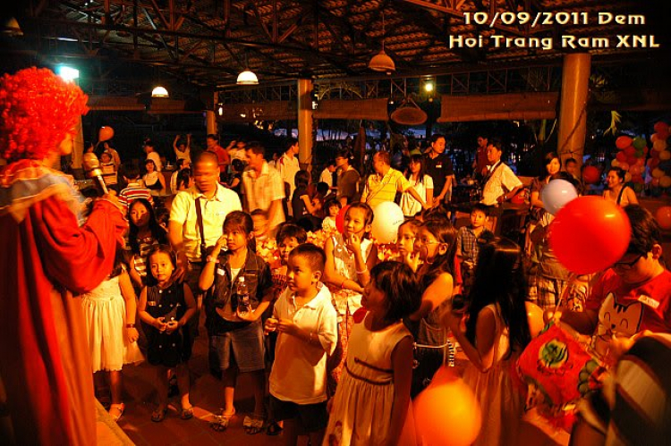Thêm ít hình ảnh về Đem Hội Trăng Rằm XNL 2011 Thêm ít hình ảnh về Đem Hội Trăng Rằm XNL 2011
