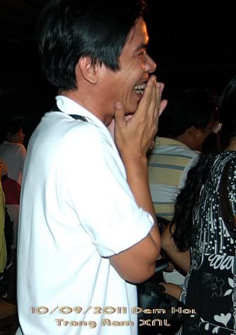 Thêm ít hình ảnh về Đem Hội Trăng Rằm XNL 2011 Thêm ít hình ảnh về Đem Hội Trăng Rằm XNL 2011