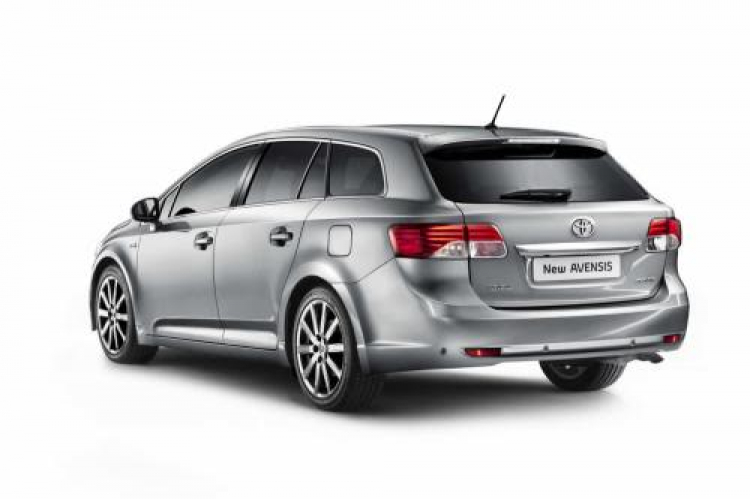 Mọi người đã thấy em này chưa? - Toyota Avensis 2012