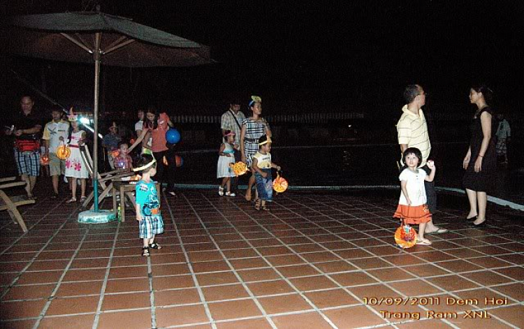 Thêm ít hình ảnh về Đem Hội Trăng Rằm XNL 2011 Thêm ít hình ảnh về Đem Hội Trăng Rằm XNL 2011