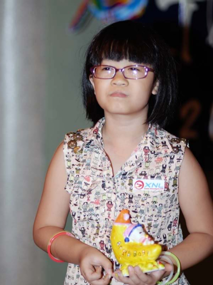 Con của chúng ta xinh quá