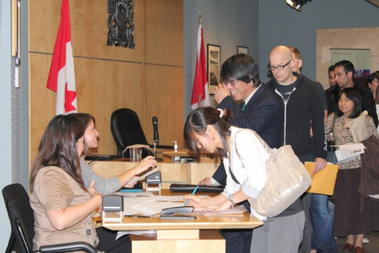 Một góc nhìn nhỏ về cuộc sống Canada. Một góc nhìn nhỏ về cuộc sống Canada.