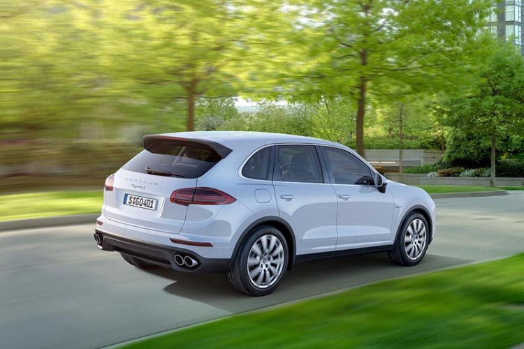 Porsche Cayenne 2015 có giá từ 4,3 tỷ đồng tại Việt Nam