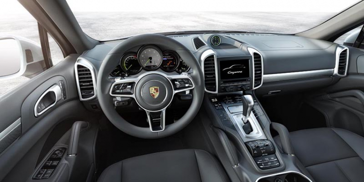 Porsche Cayenne 2015 có giá từ 4,3 tỷ đồng tại Việt Nam