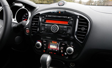 2012-nissan-juke-sv-awd-interior-photo-443141-s-1280x782.jpg