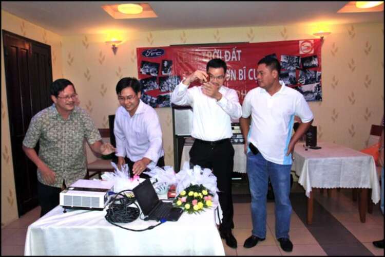 HÌNH ẢNH FFC ỌP VƯỜN PHỐ- RA MẮT BĐH FFC 2011 HÌNH ẢNH FFC ỌP VƯỜN PHỐ- RA MẮT BĐH FFC 2011
