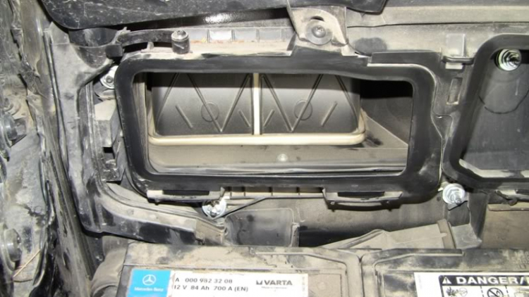 Tự làm bộ lọc mùi (khi lấy gió ngoài) cho Mercedes GLK Tự làm bộ lọc mùi (khi lấy gió ngoài) cho Mercedes GLK