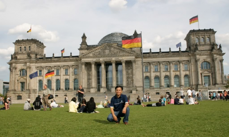 Ký Sự Chuyến Đi Berlin, Munich và Paris