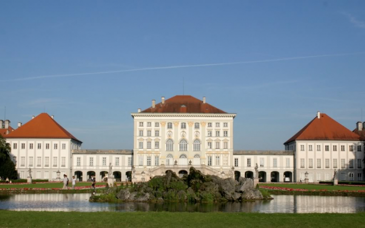 Ký Sự Chuyến Đi Berlin, Munich và Paris Ký Sự Chuyến Đi Berlin, Munich và Paris