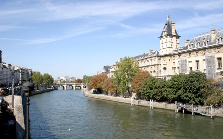 Ký Sự Chuyến Đi Berlin, Munich và Paris Ký Sự Chuyến Đi Berlin, Munich và Paris