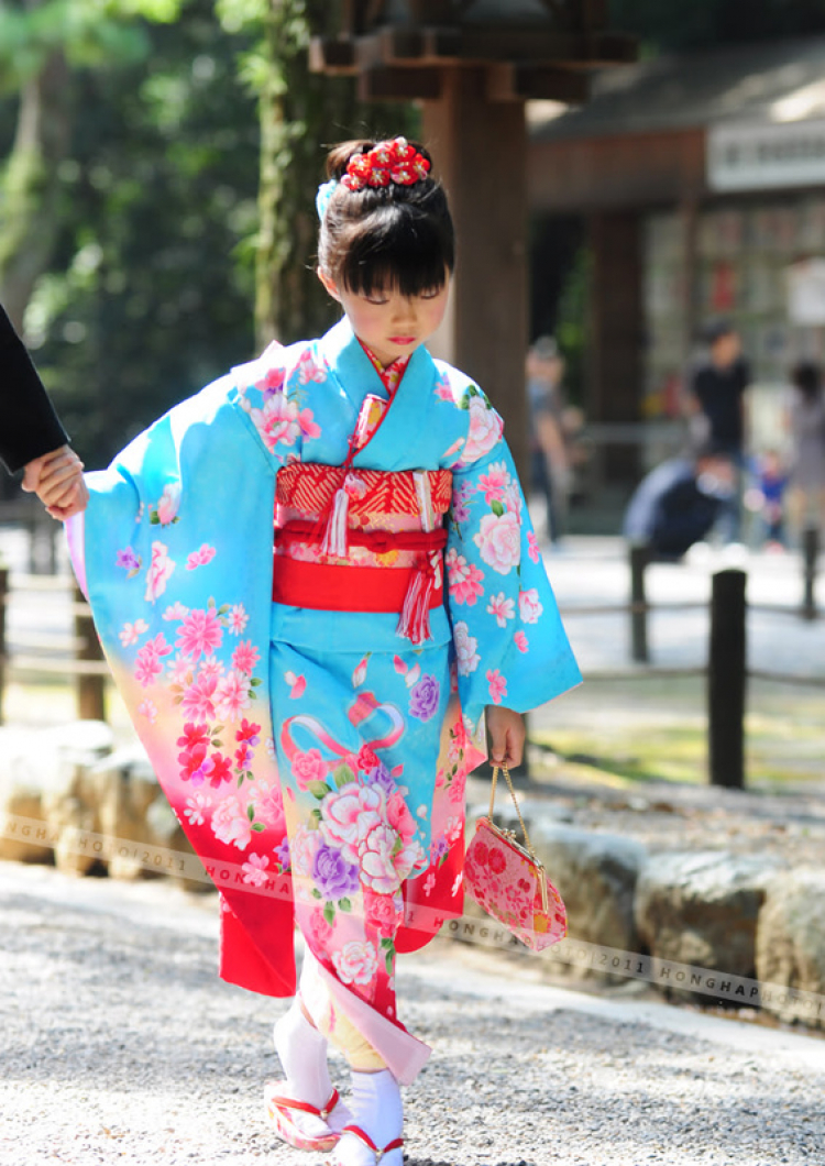 Chân dung các bé gái Nhật trong trang phục Kimono