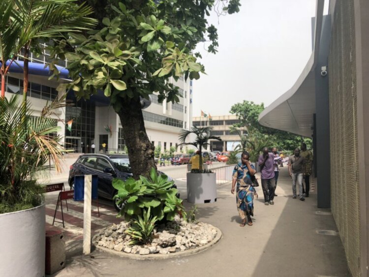 Em đang ở Tây Phi - Bờ Biển Ngà Em đang ở Tây Phi - Bờ Biển Ngà