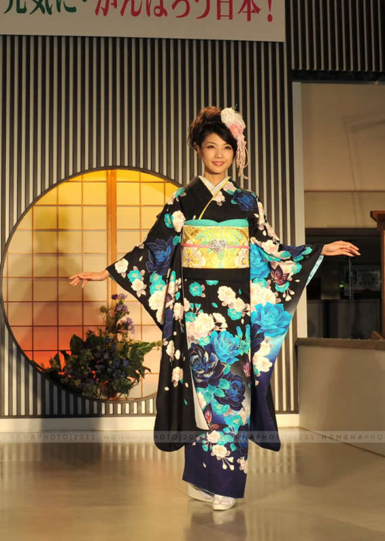 Kimono Fashion Show in Japan