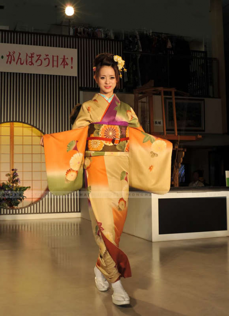 Kimono Fashion Show in Japan