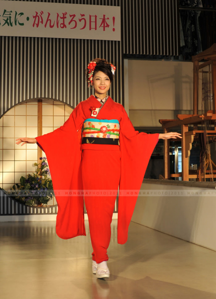 Kimono Fashion Show in Japan